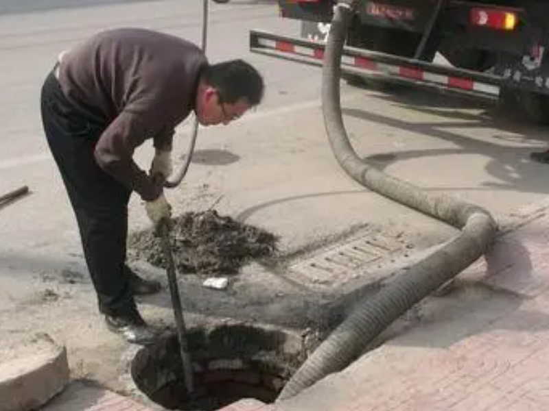 贵阳管道疏通-下水道疏通-防水补漏-高压车疏通