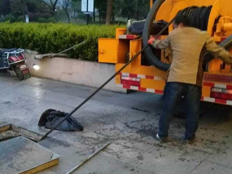贵阳全城低价疏通厨房地漏厕所化粪池清理疏通开锁换锁