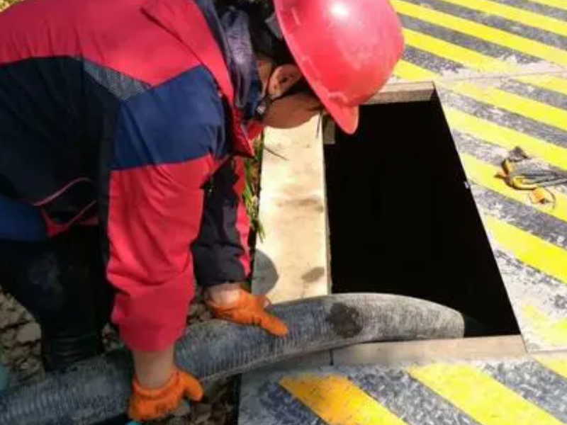 全贵阳吸粪车抽粪,化粪池清理高压疏通吸粪车抽泥浆